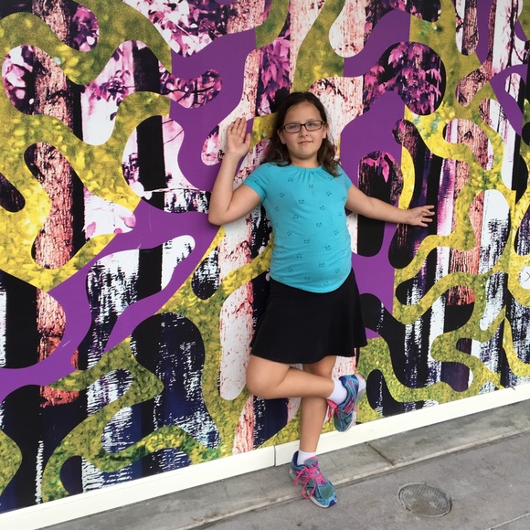 β¨πMeet your seller πβ¨ A Poshmark Suggested User - Picture 2 of 4